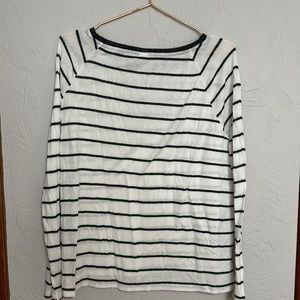 Old Navy women’s stripped long sleeve